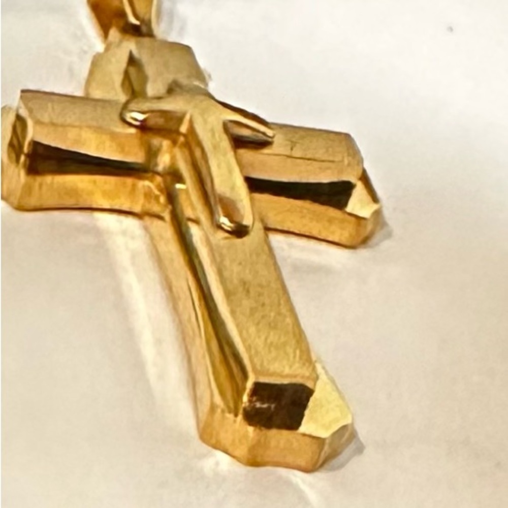 Vintage cross pendant